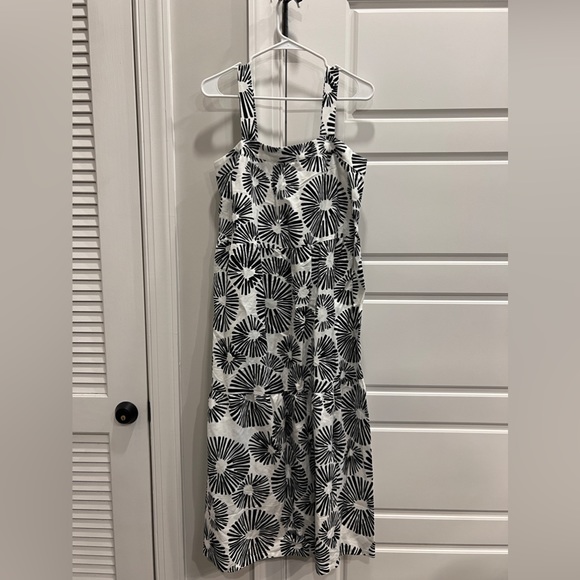 Loft maxi dress! Black and white, size small, floral pattern! - Picture 1 of 4